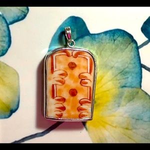 🎨Hand Pained Work of Art pendent 🦋
